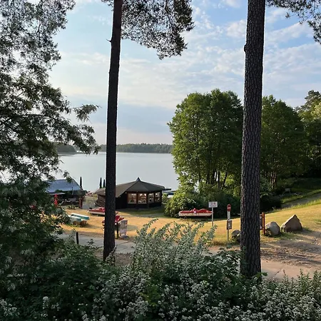 Haus 11 In Mit Seeblick Und Sauna Hébergement de vacances *