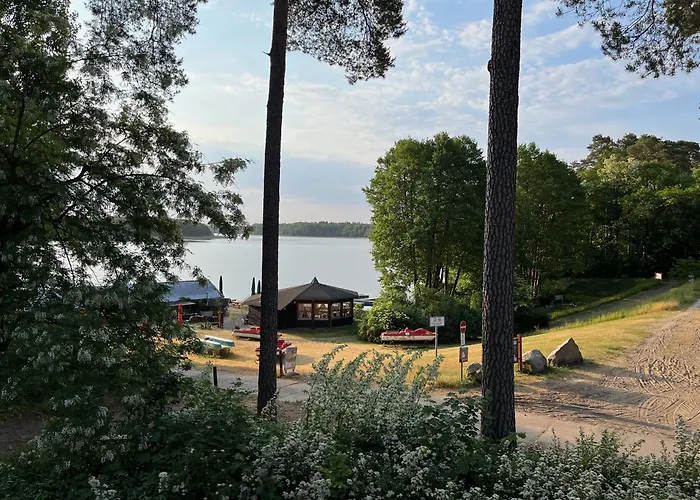 Haus 11 In Mit Seeblick Und Sauna Feriehus *