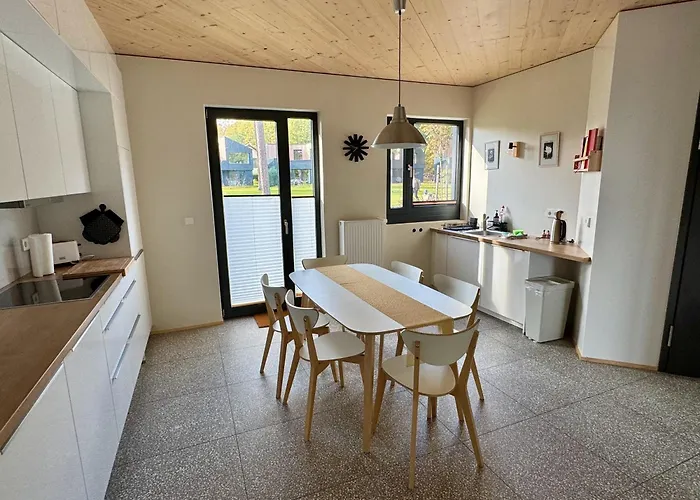 Haus 11 In Mit Seeblick Und Sauna